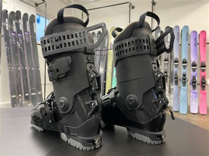 Should new ski boots hurt?