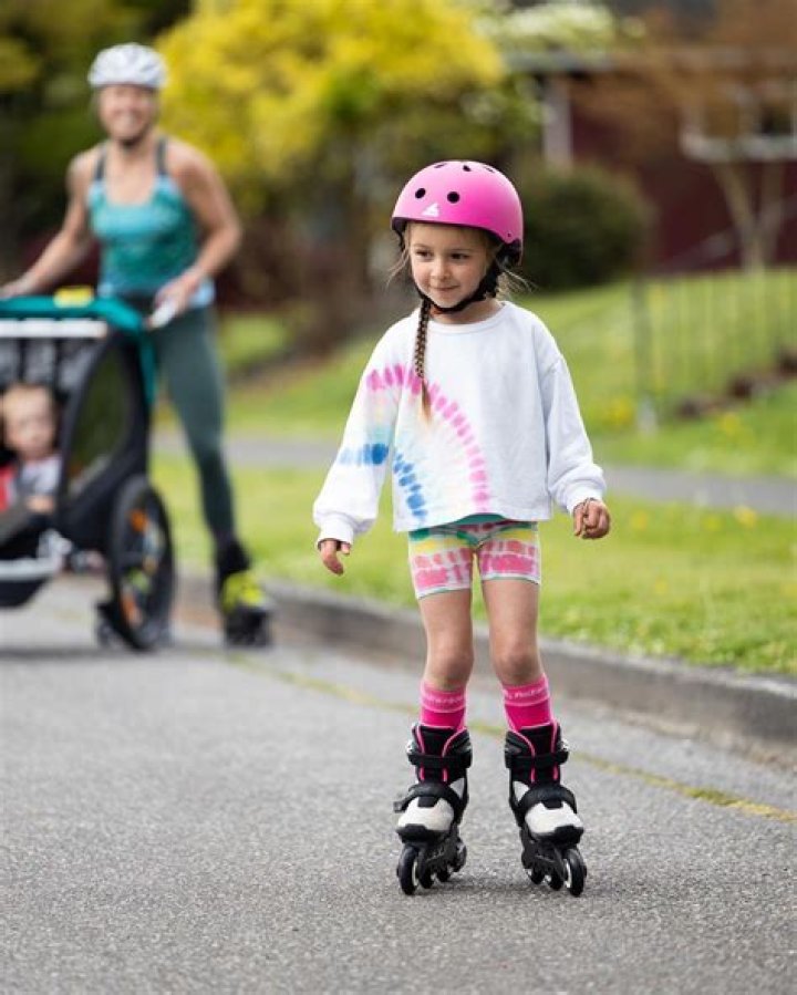 What age can a child learn to rollerblade?