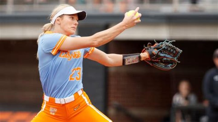 What bat do most college softball players use?