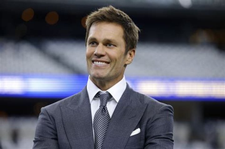 What is Tom Brady's overall record?