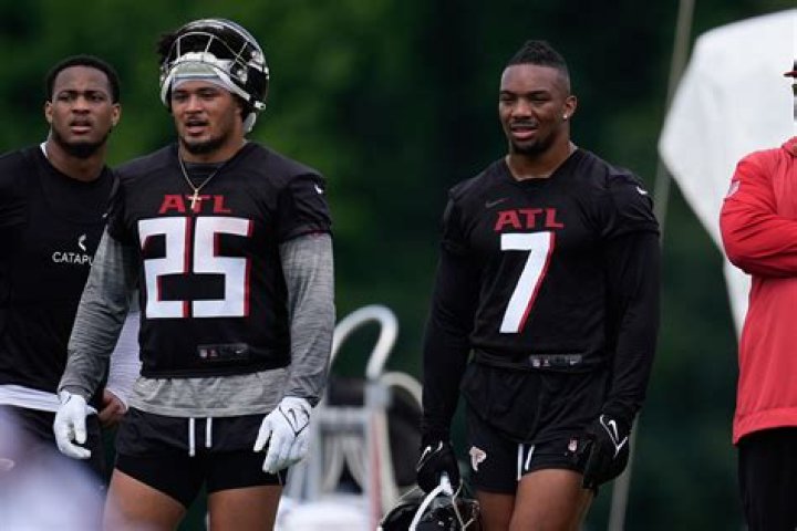 Who drafted Amari Rogers?