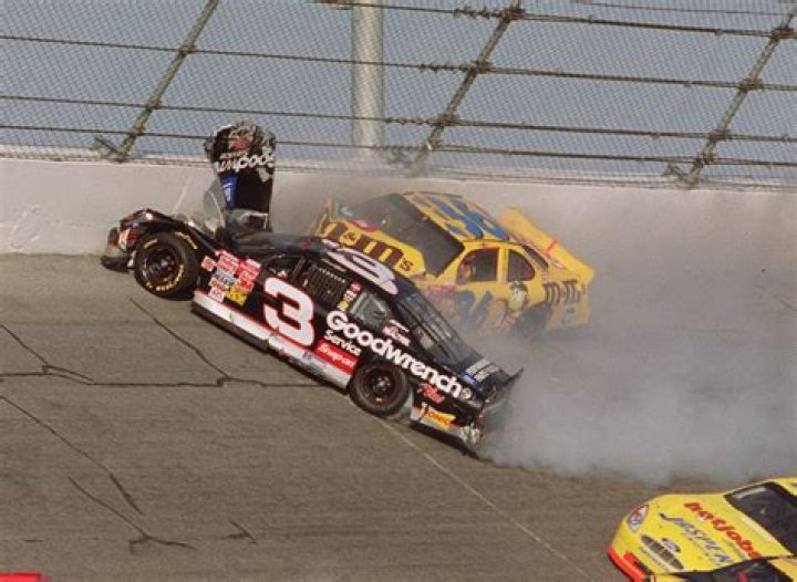 Who has the most 2nd place finishes in Daytona 500?
