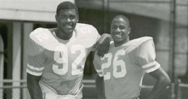 Who is better Lawrence Taylor or Reggie White?